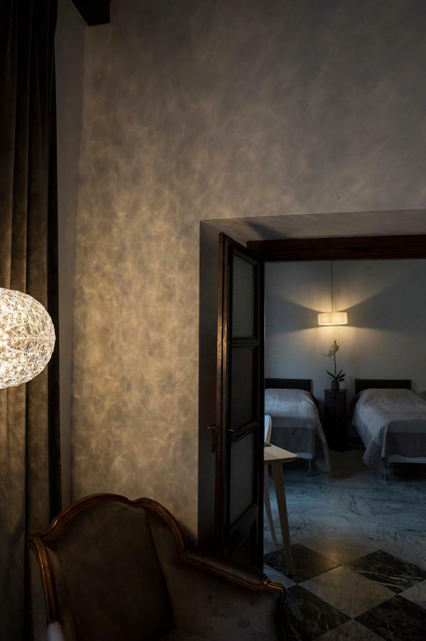 Duomosette Bed & Breakfast การ์รารา ภายนอก รูปภาพ